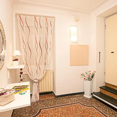 Apartment Casa Paola Genoa